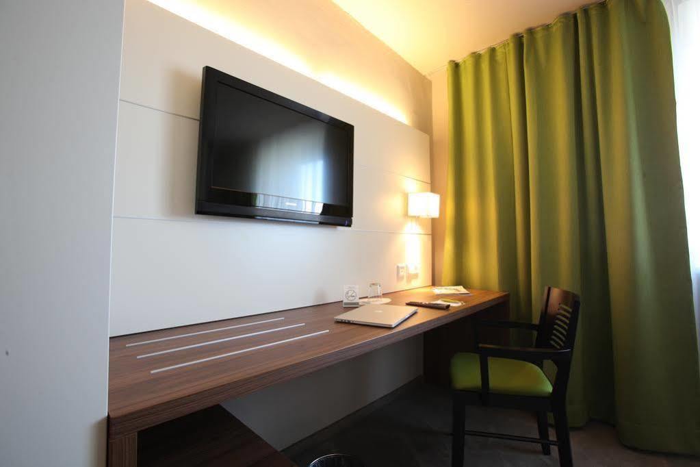 Joesepp'S Hotel Am Schweizerberg Memmingen Ngoại thất bức ảnh